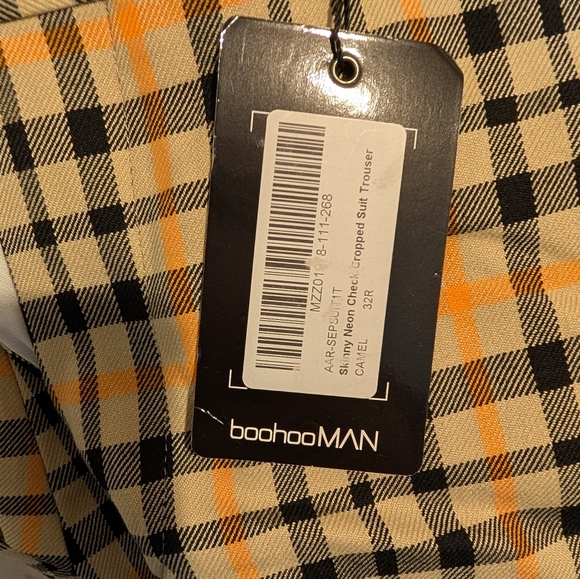 Boohooman. Brand New cropped pants. Skinny-slim fit pants. Size 32. Tags on - Picture 6 of 6